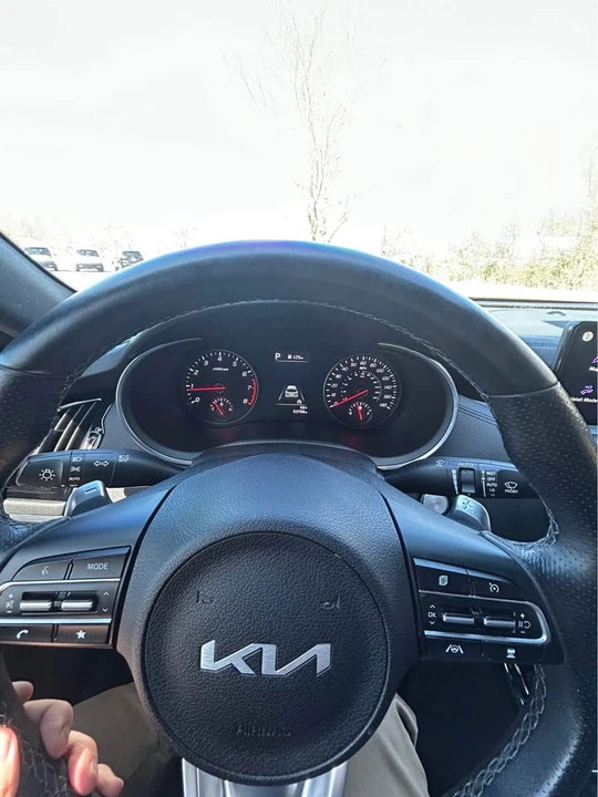 2022 Kia Stinger - Image 7 of 8