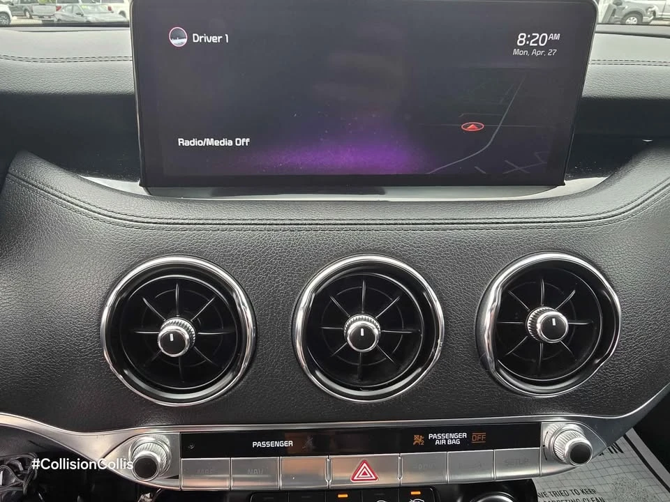 2022 Kia Stinger - Image 12 of 19