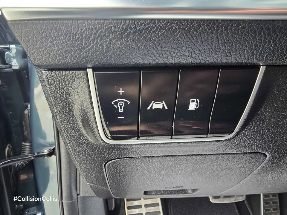 2022 Kia Stinger - Image 17 of 19