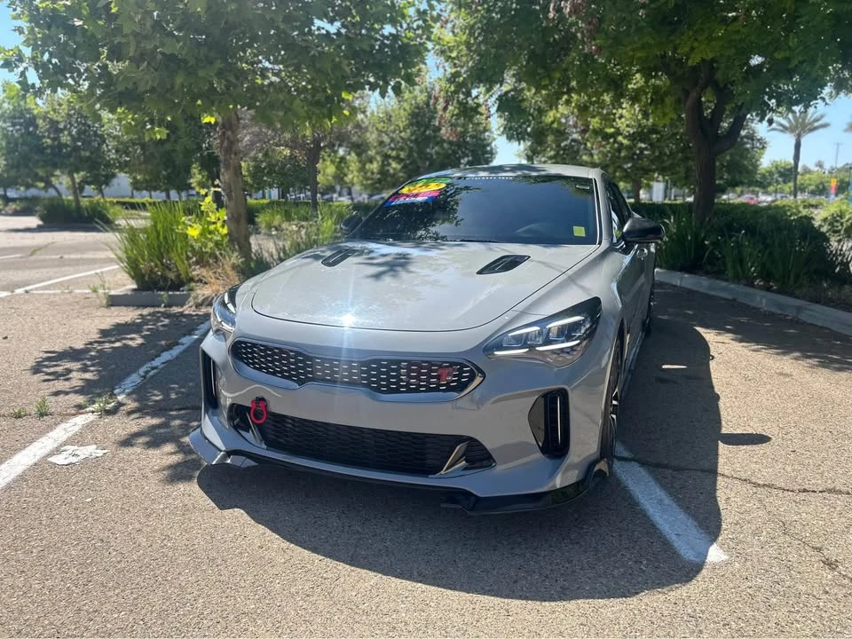 2022 Kia Stinger - Image 2 of 12