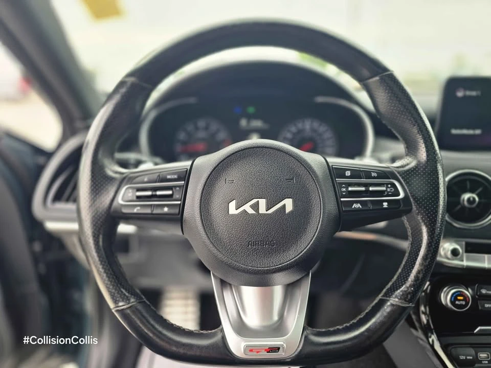 2022 Kia Stinger - Image 13 of 19