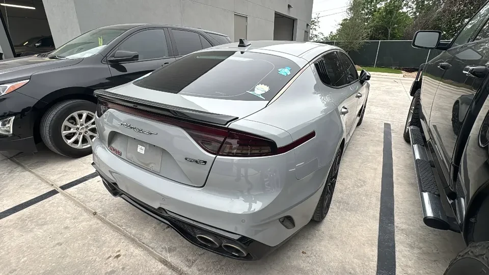 2022 Kia Stinger - Image 2 of 5