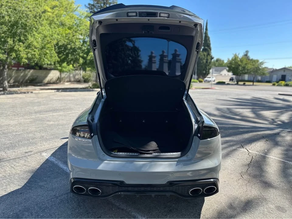 2022 Kia Stinger - Image 11 of 17