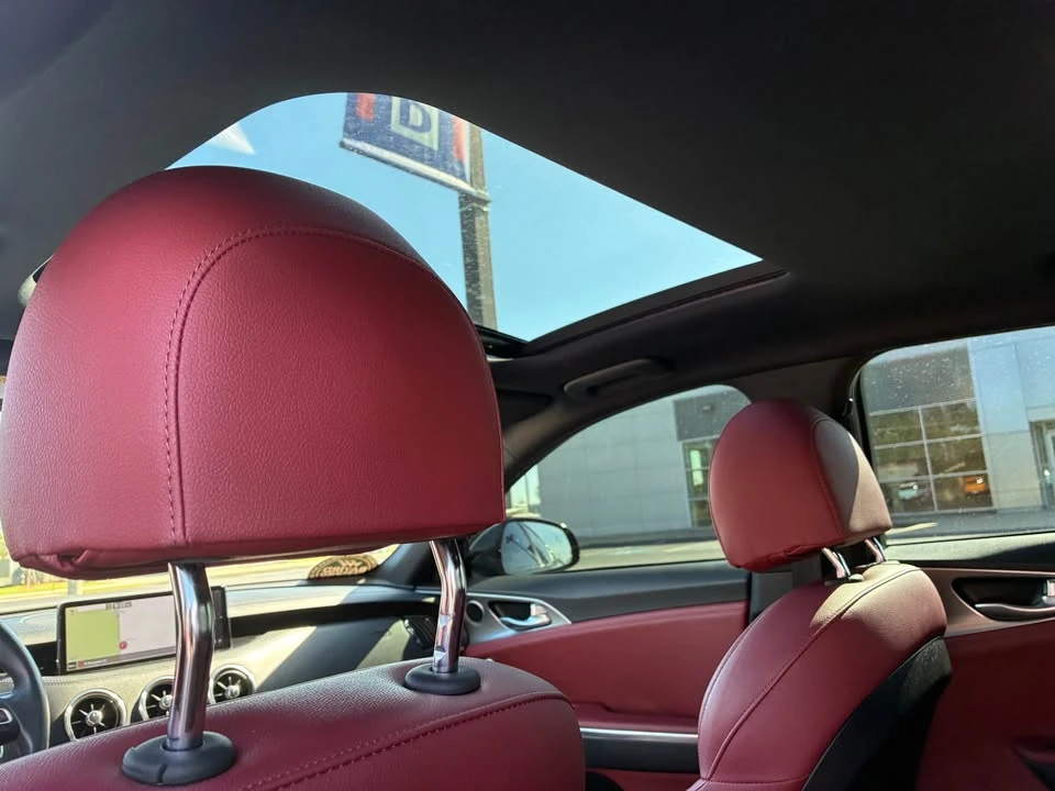 2022 Kia Stinger - Image 10 of 12