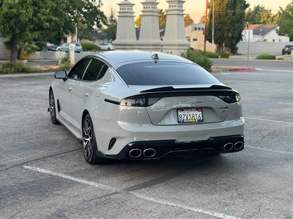 2022 Kia Stinger GT - Image 9 of 18