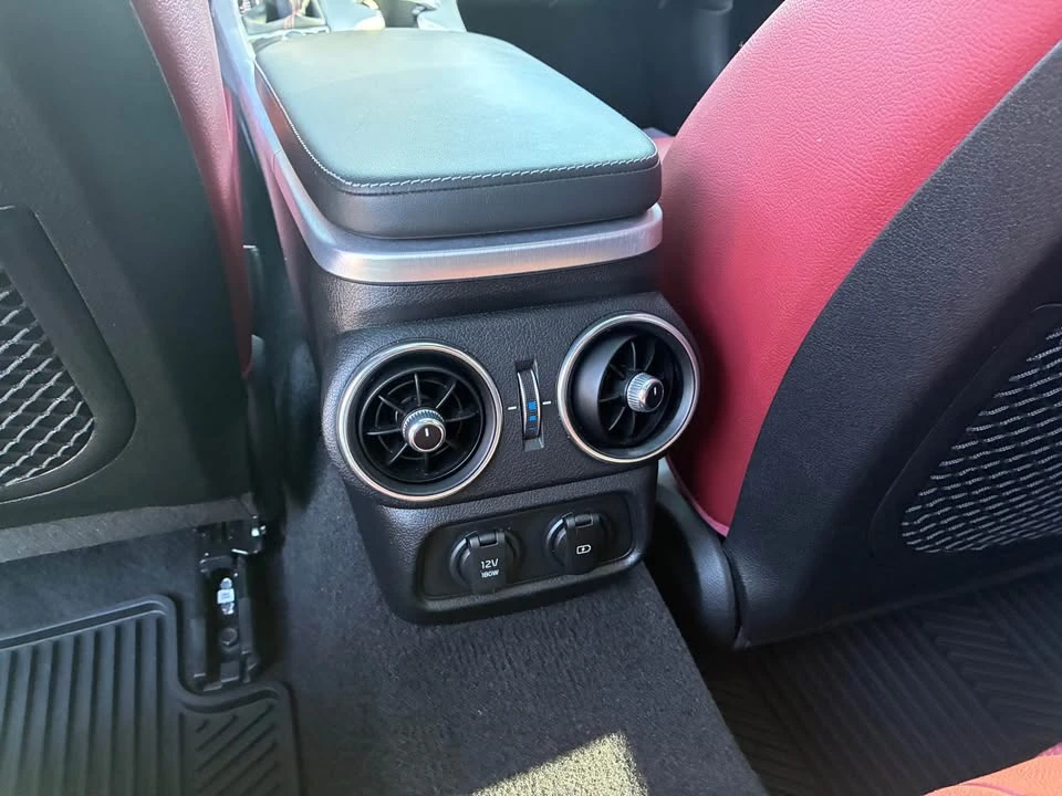 2022 Kia Stinger - Image 11 of 12