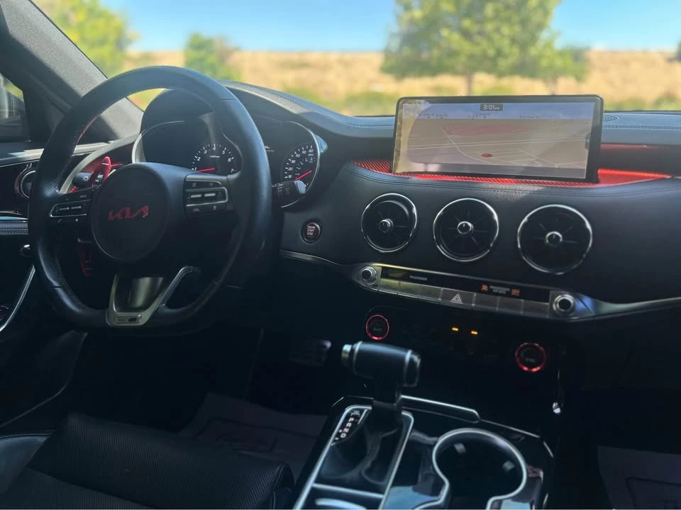 2022 Kia Stinger - Image 8 of 12
