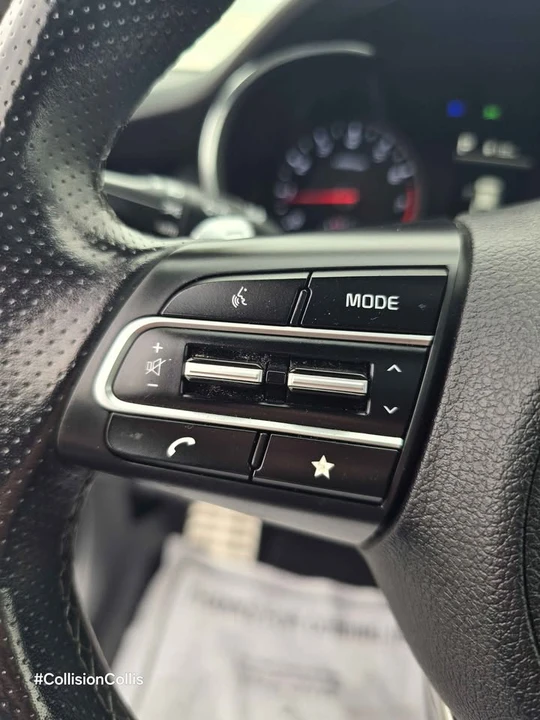 2022 Kia Stinger - Image 15 of 19