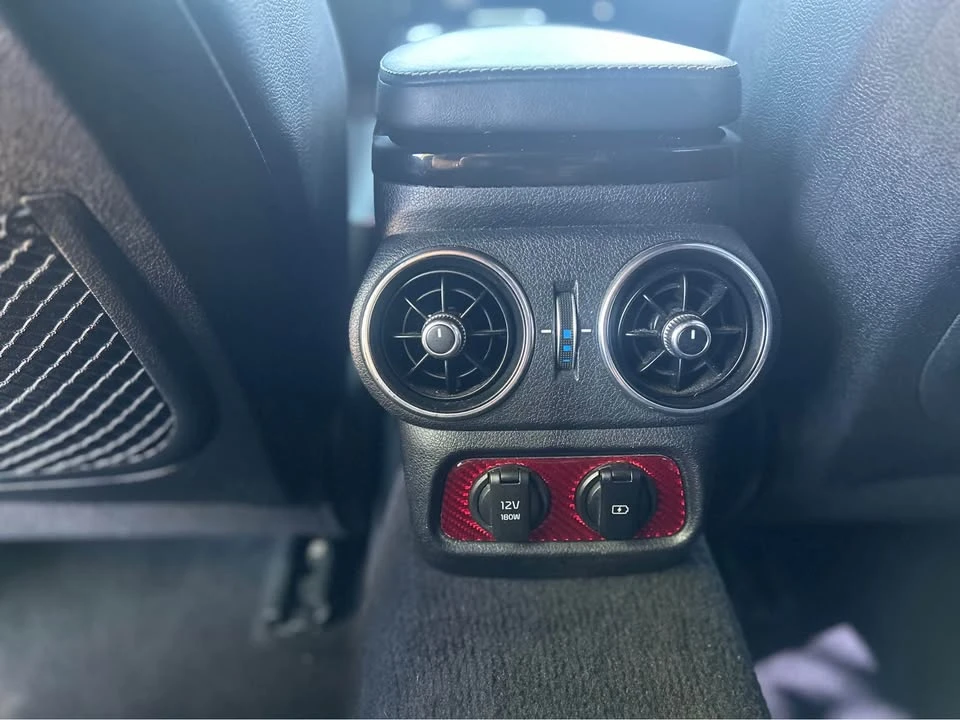 2022 Kia Stinger - Image 10 of 12