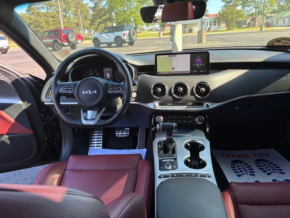 2022 Kia Stinger - Image 8 of 12