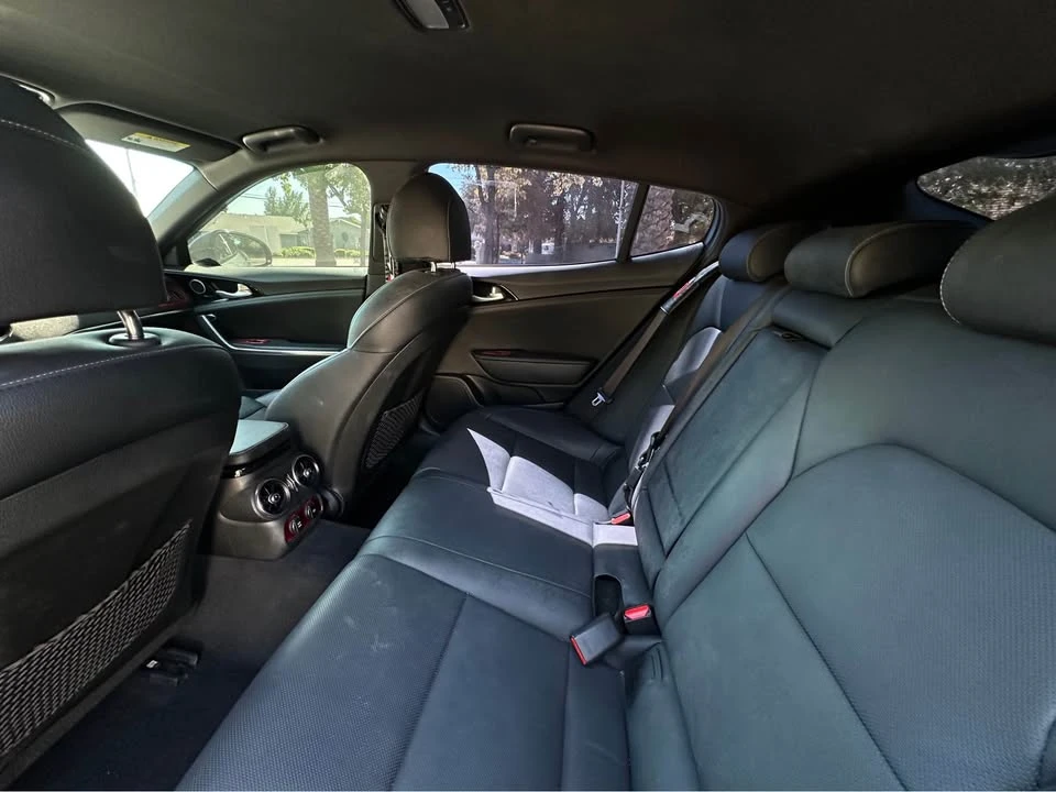 2022 Kia Stinger - Image 14 of 17
