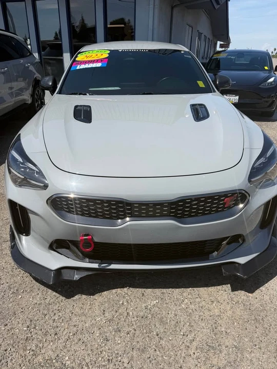2022 Kia Stinger - Image 2 of 8