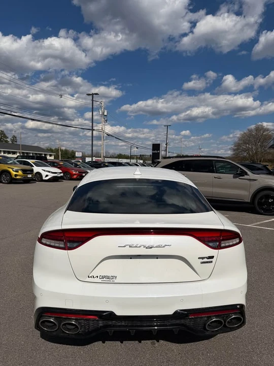 2022 Kia Stinger - Image 7 of 11