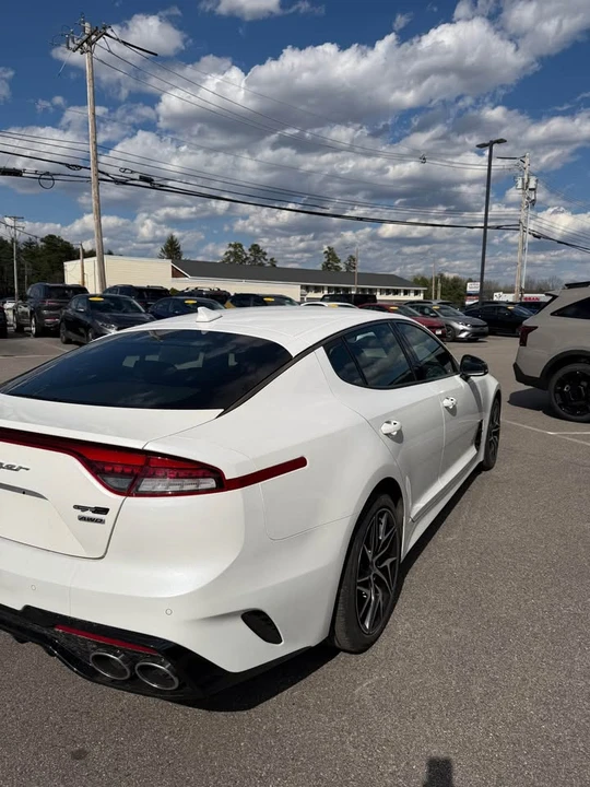 2022 Kia Stinger - Image 6 of 11