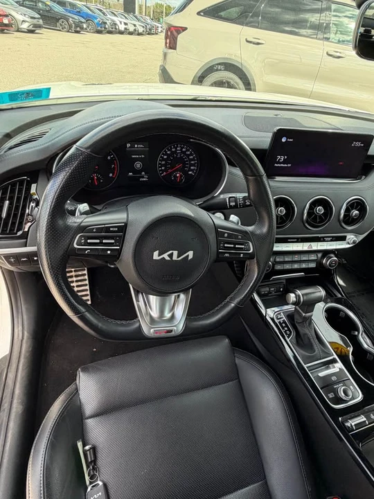 2022 Kia Stinger - Image 9 of 11