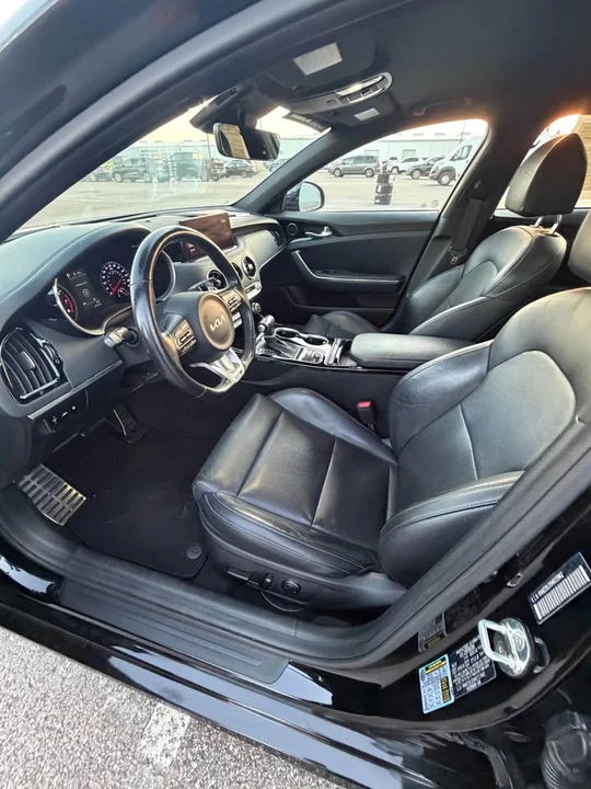 2022 Kia Stinger - Image 6 of 8
