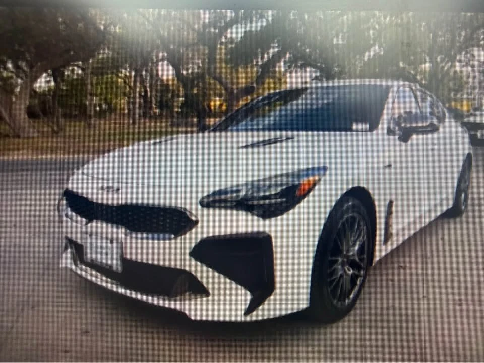 2022 Kia Stinger - Image 2 of 5