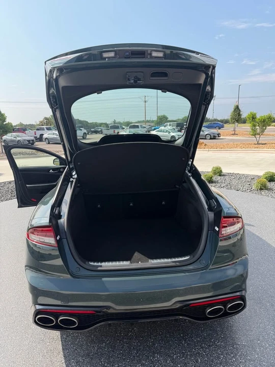 2022 Kia Stinger - Image 6 of 9