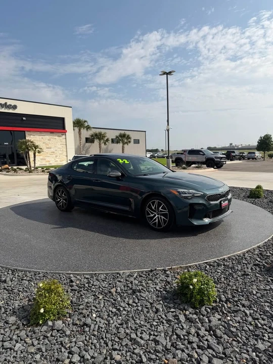 2022 Kia Stinger - Image 2 of 9