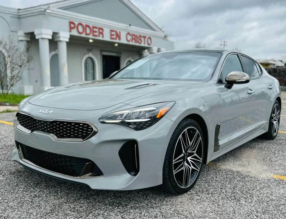 2022 Kia Stinger GT - Image 9 of 12