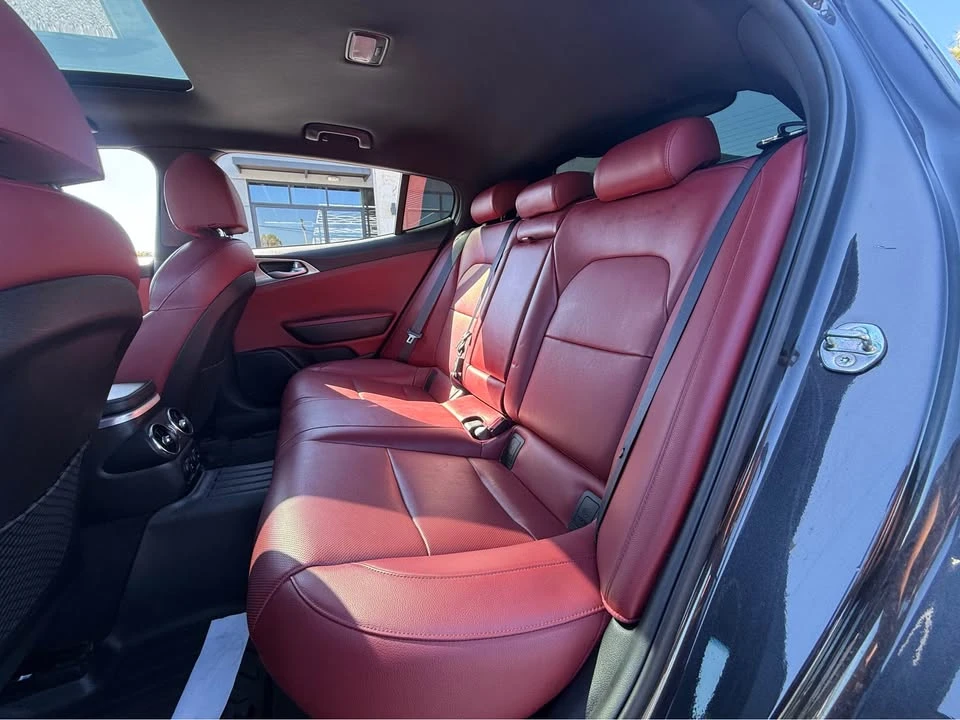 2022 Kia Stinger GT - Image 16 of 20