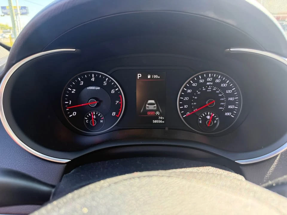 2022 Kia Stinger GT - Image 11 of 20