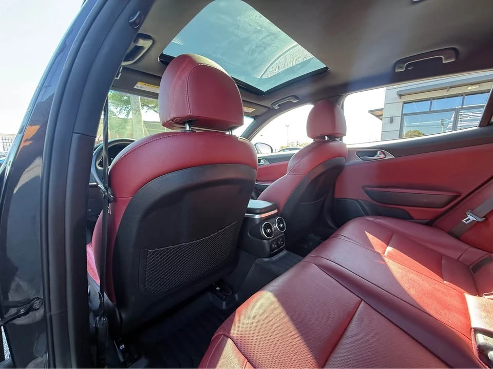 2022 Kia Stinger GT - Image 15 of 20