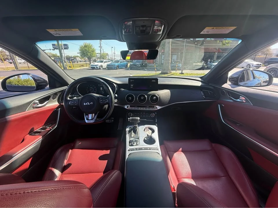 2022 Kia Stinger GT - Image 10 of 20