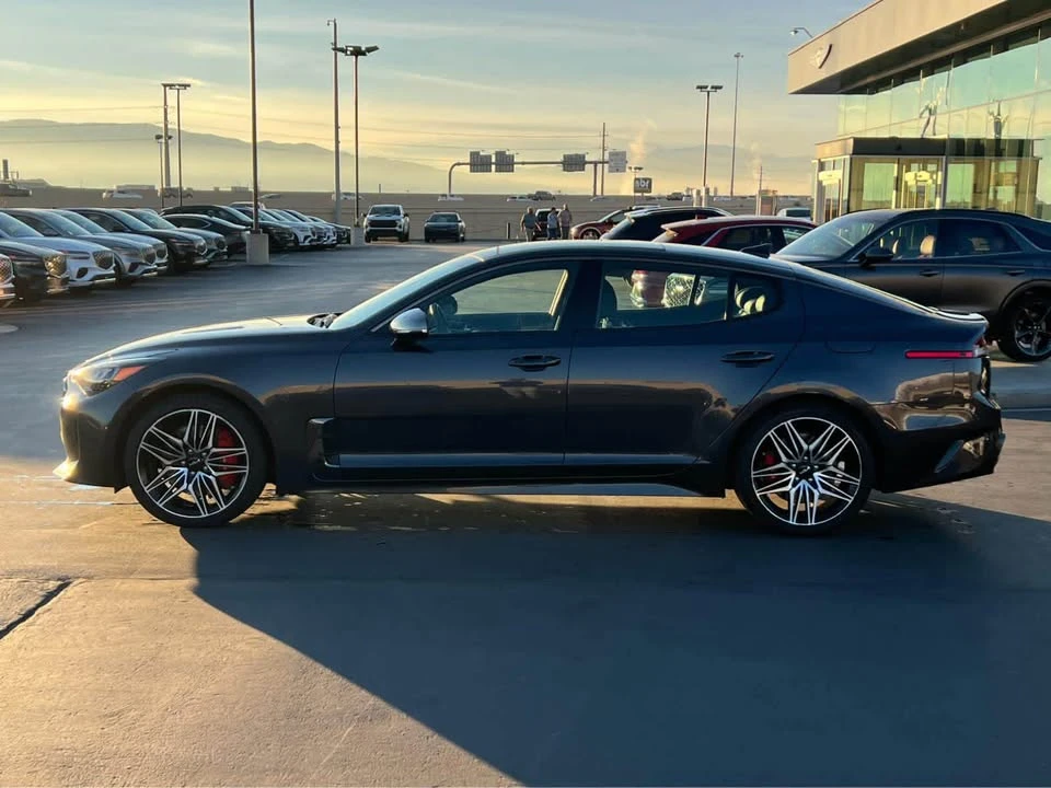 2022 Kia Stinger GT - Image 10 of 11