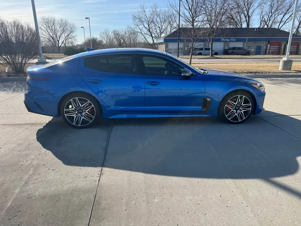 2022 Kia Stinger GT - Image 4 of 15