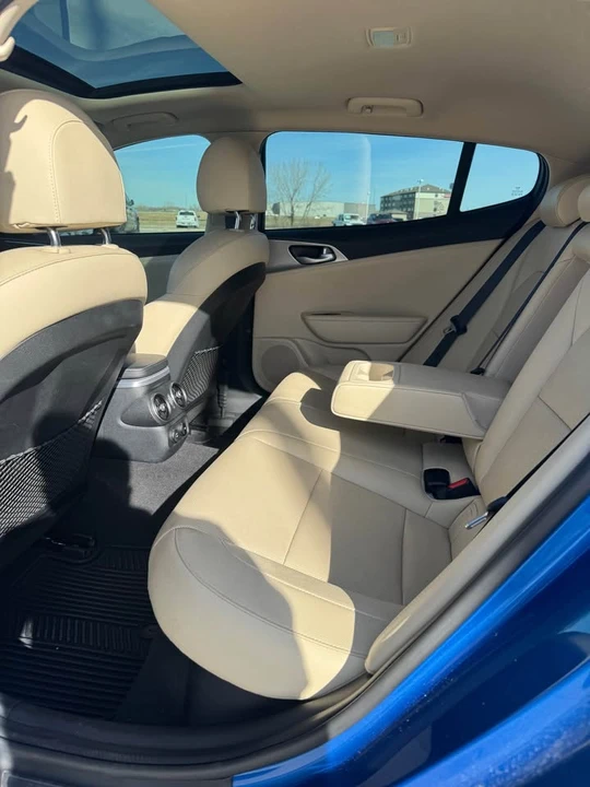 2022 Kia Stinger GT - Image 11 of 15