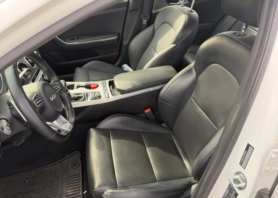2022 Kia Stinger GT - Image 12 of 13