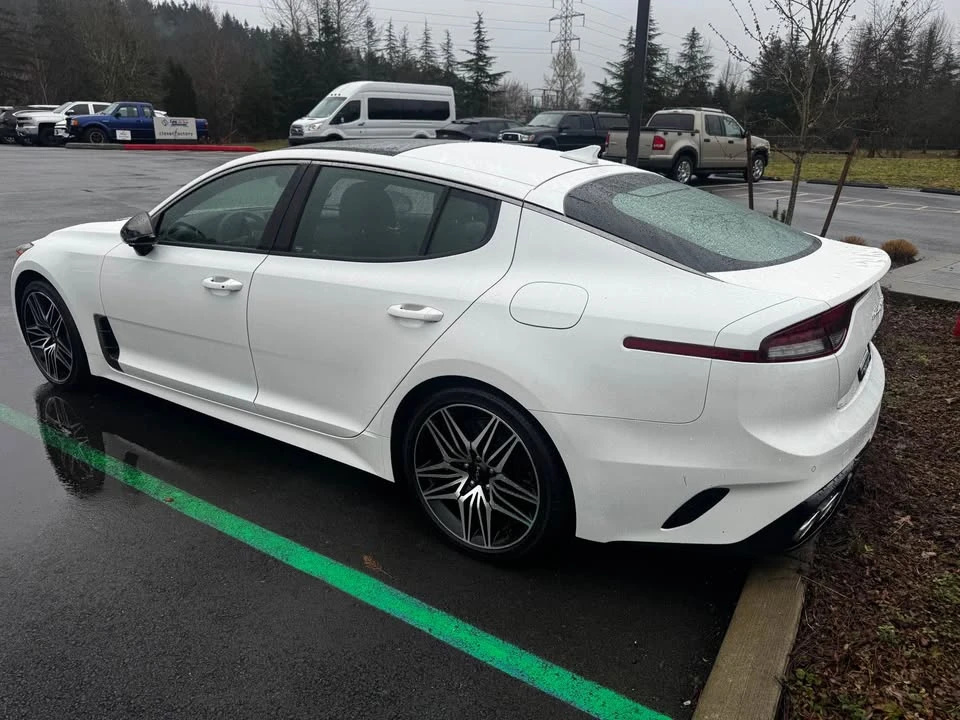 2022 Kia Stinger GT - Image 4 of 13