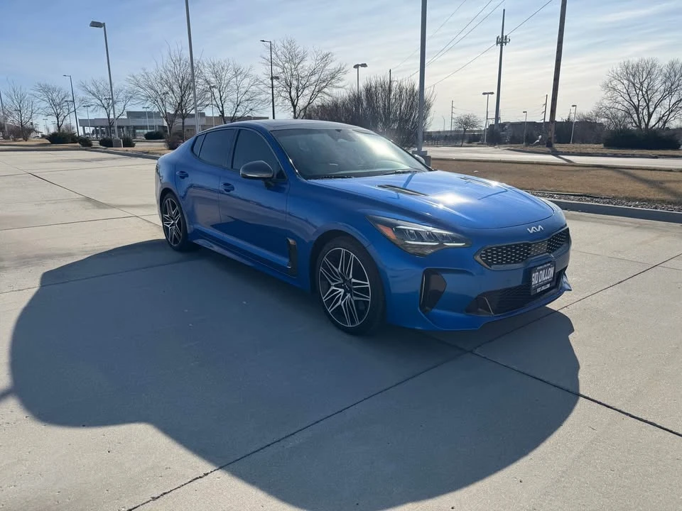 2022 Kia Stinger GT - Image 5 of 15