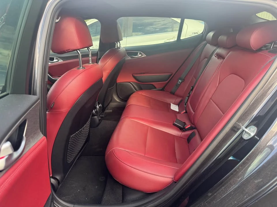 2022 Kia Stinger GT - Image 12 of 13