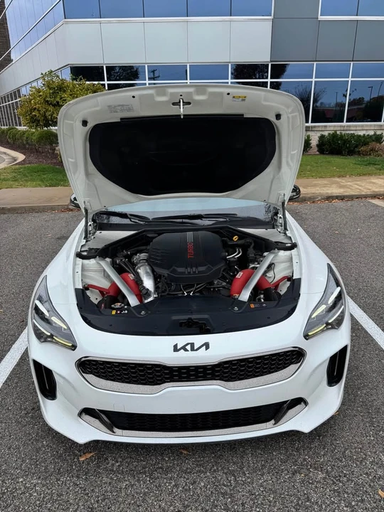 2022 Kia Stinger GT - Image 9 of 20