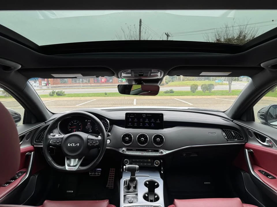 2022 Kia Stinger GT - Image 14 of 20