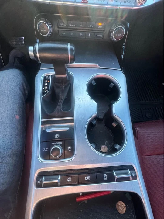 2022 Kia Stinger GT - Image 10 of 14