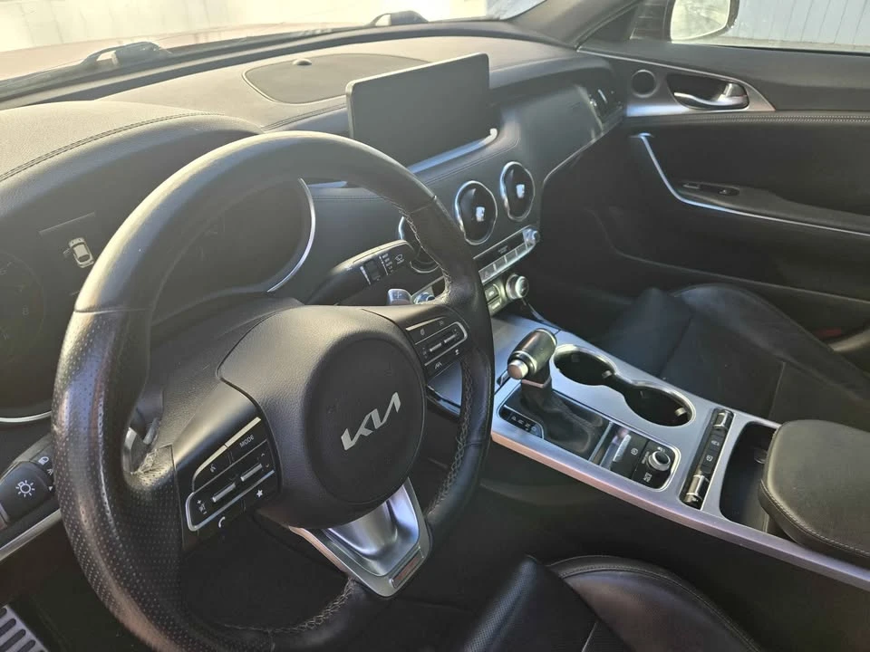 2022 Kia Stinger GT - Image 7 of 13