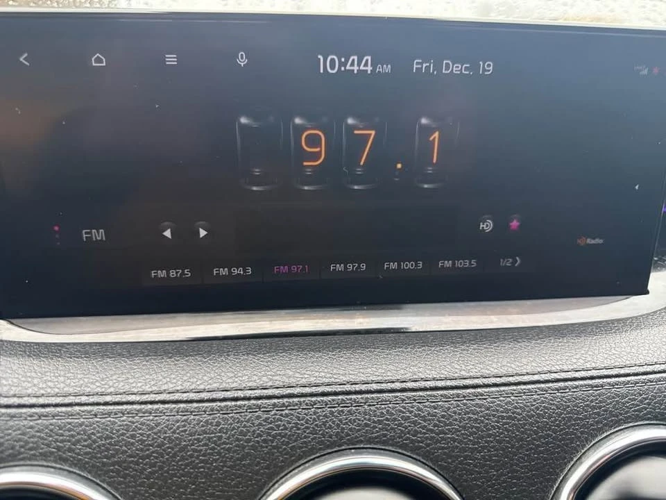 2022 Kia Stinger GT - Image 10 of 17