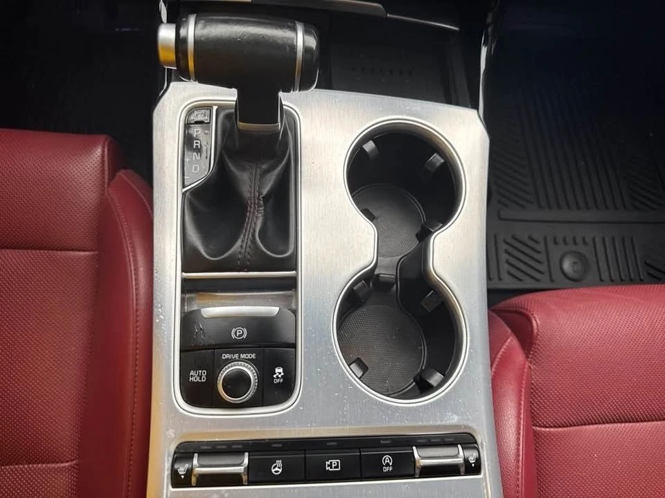 2022 Kia Stinger GT - Image 13 of 17