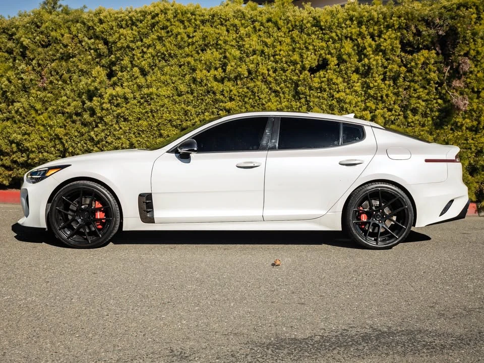 2022 Kia Stinger GT - Image 8 of 16