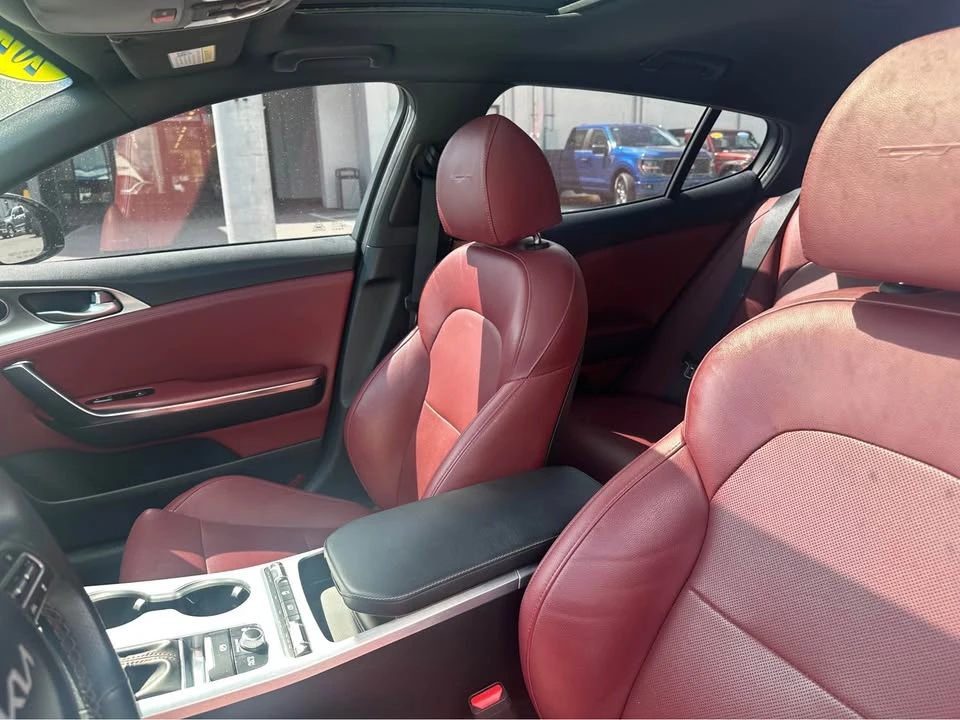 2022 Kia Stinger GT - Image 11 of 14