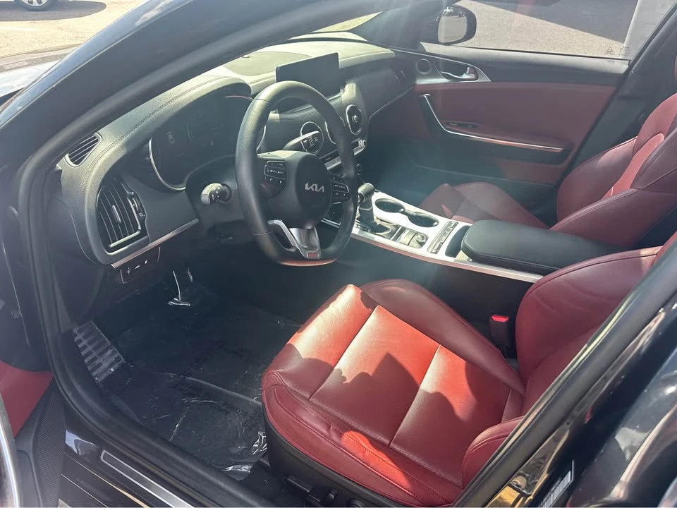 2022 Kia Stinger GT - Image 8 of 14