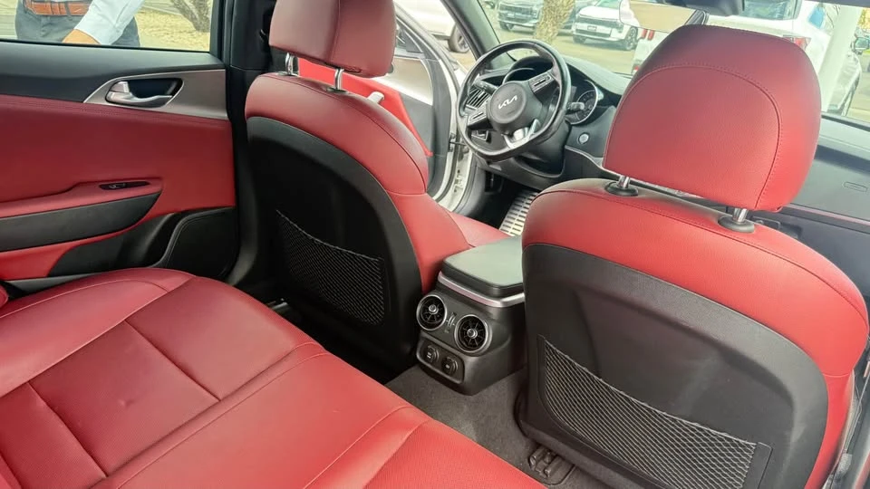 2022 Kia Stinger GT - Image 5 of 6