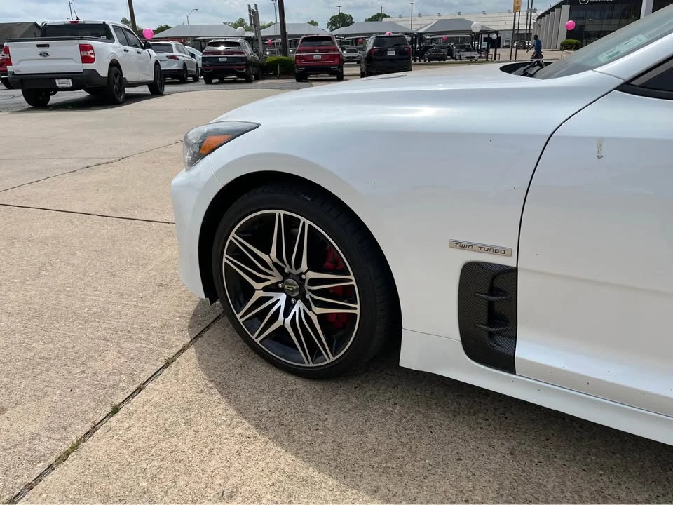 2022 Kia Stinger GT - Image 2 of 15