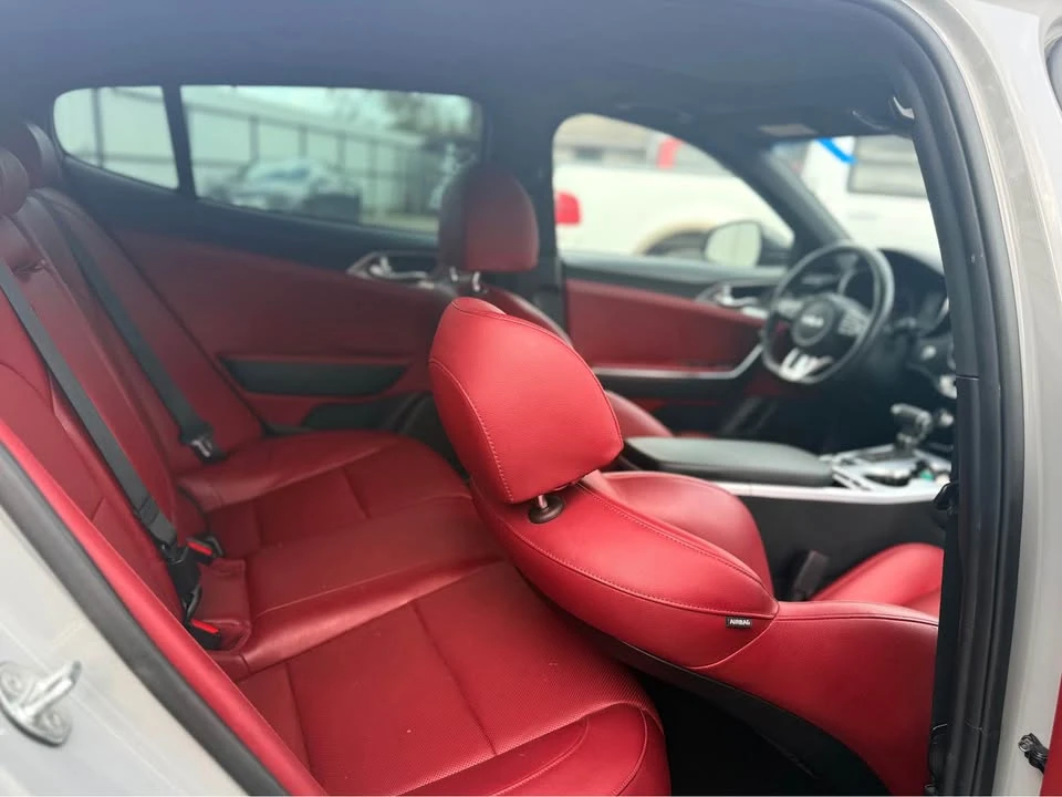 2022 Kia Stinger GT - Image 5 of 8