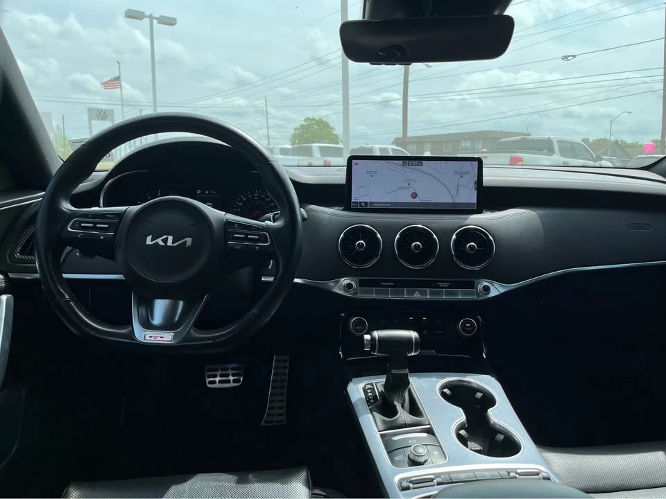 2022 Kia Stinger GT - Image 12 of 15