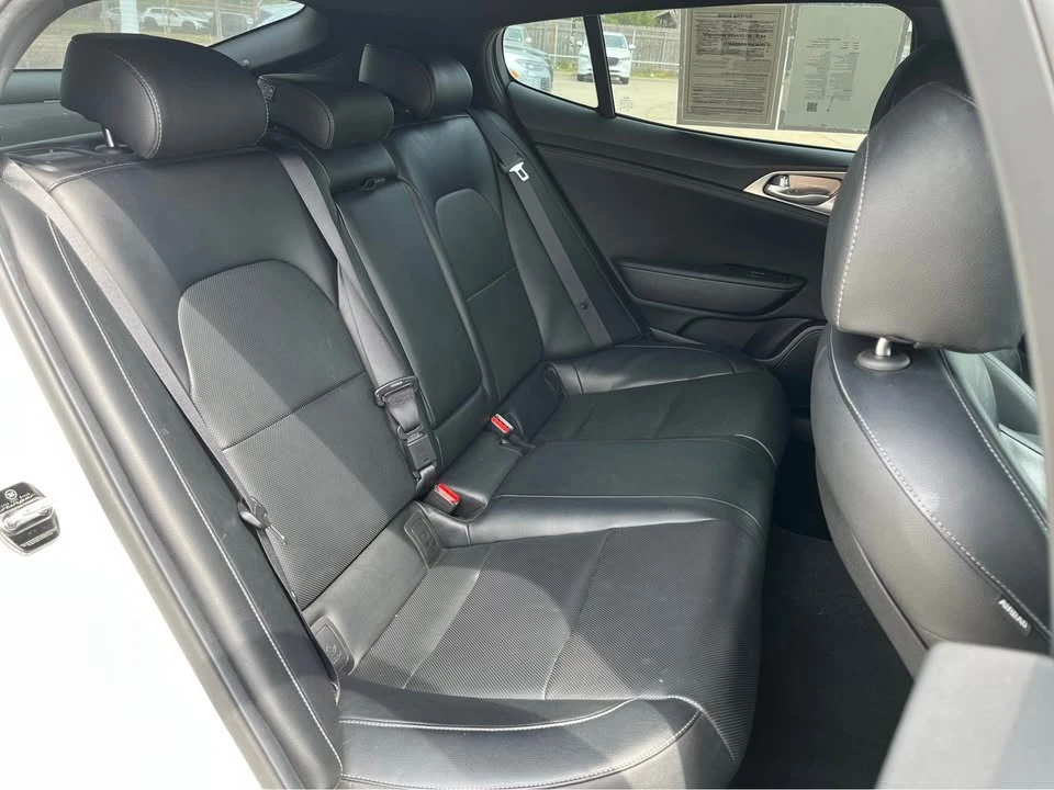 2022 Kia Stinger GT - Image 13 of 15
