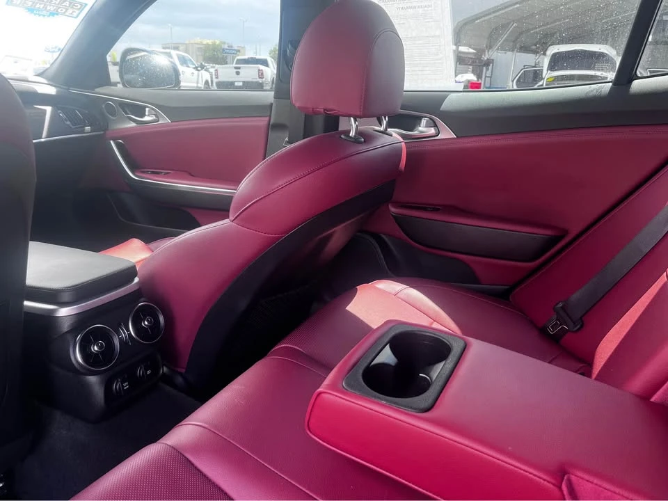 2022 Kia Stinger GT - Image 9 of 11